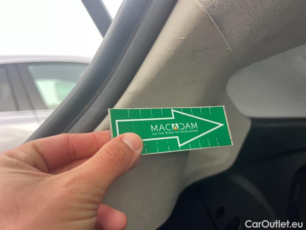  Ford  Fiesta FORD  Van / 2012 / 3P / berlina comercial 1.5 TDCi 55kW (75CV) #13