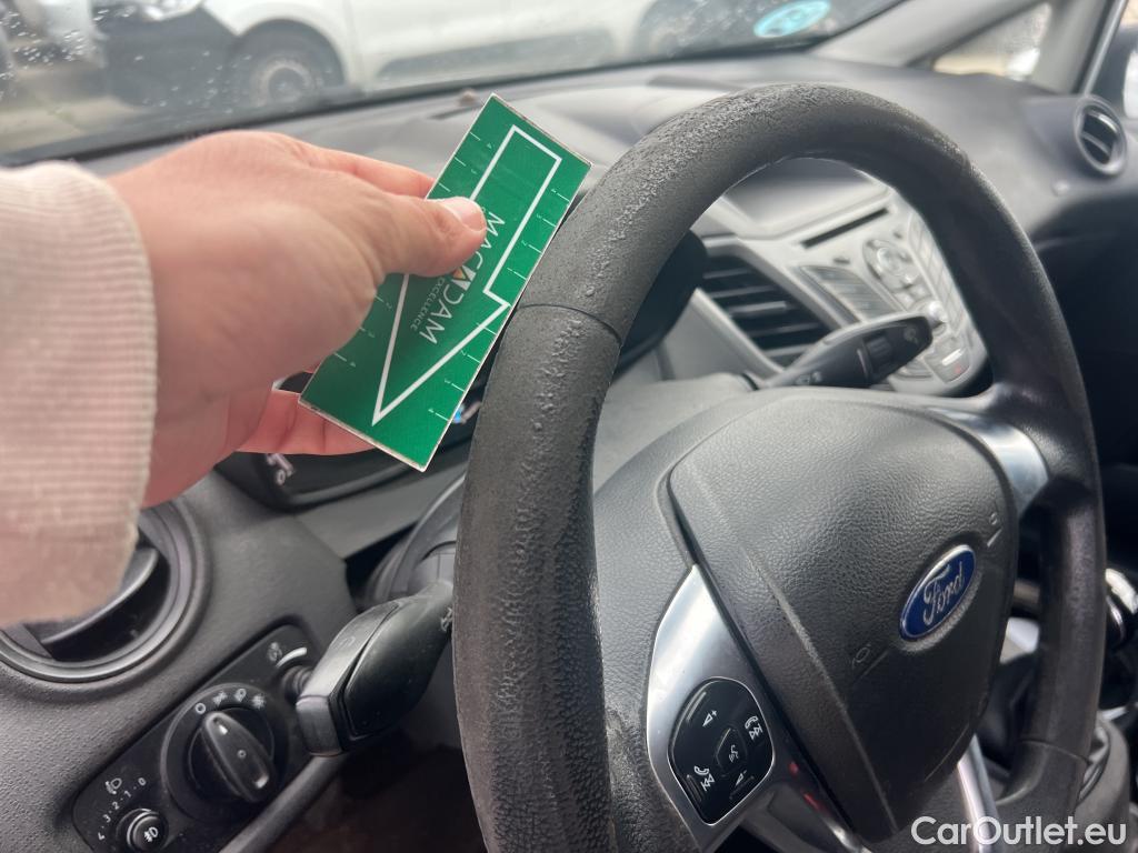  Ford  Fiesta FORD  Van / 2012 / 3P / berlina comercial 1.5 TDCi 55kW (75CV) #22