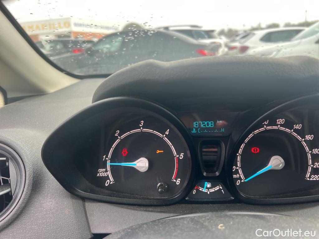  Ford  Fiesta FORD  Van / 2012 / 3P / berlina comercial 1.5 TDCi 55kW (75CV) #40