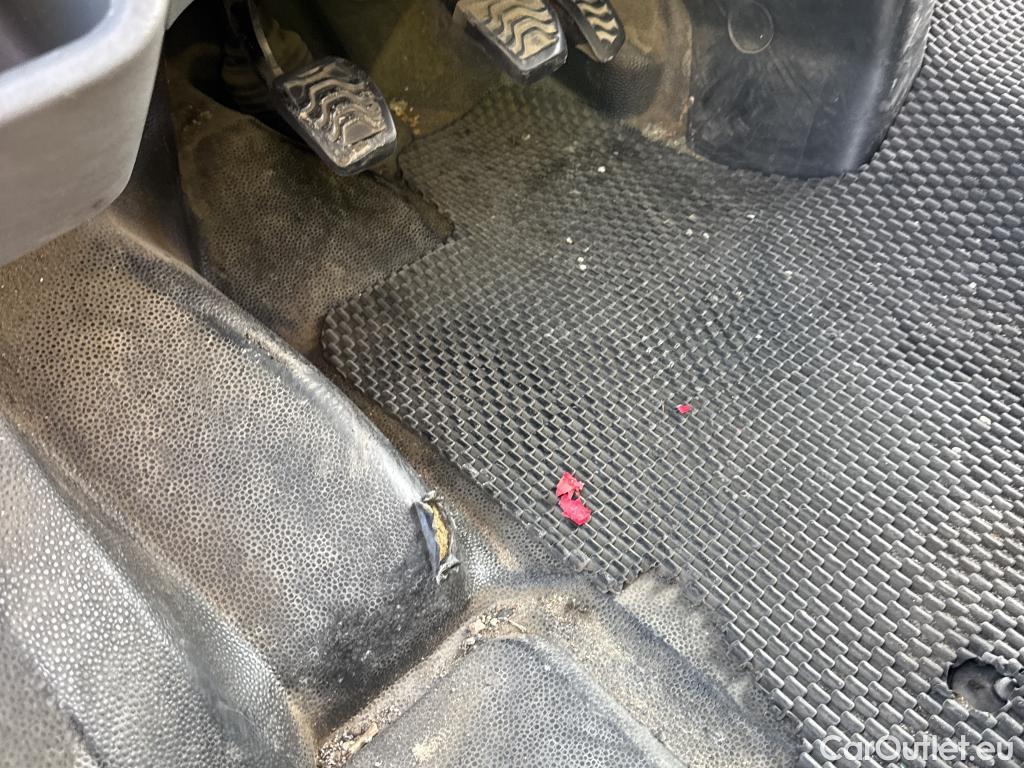  Ford  Transit FORD  VU 4p 6G furgón 350 96kW L3H2 Van Trend Delantera #46