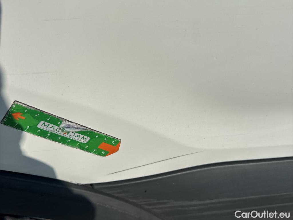  Ford  Transit FORD  VU 4p 6G furgón 350 96kW L3H2 Van Trend Delantera #75