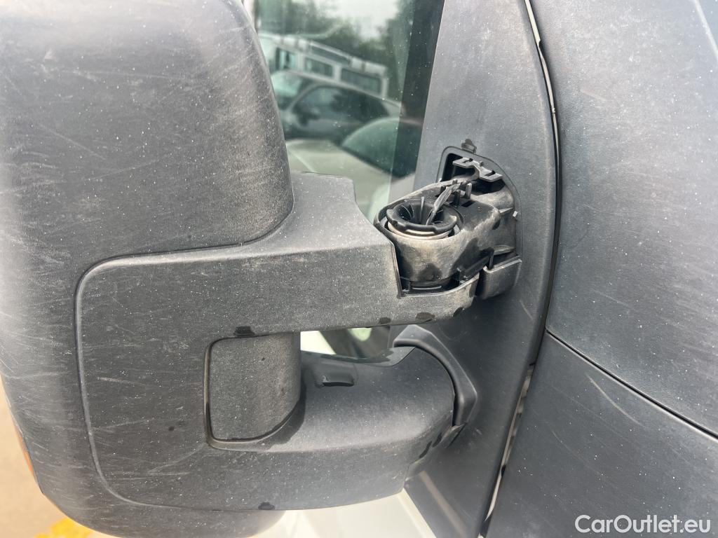  Iveco  Daily IVECO  / 2014 / 4P / chasis doble cabina 35C 14 D 3750 #28