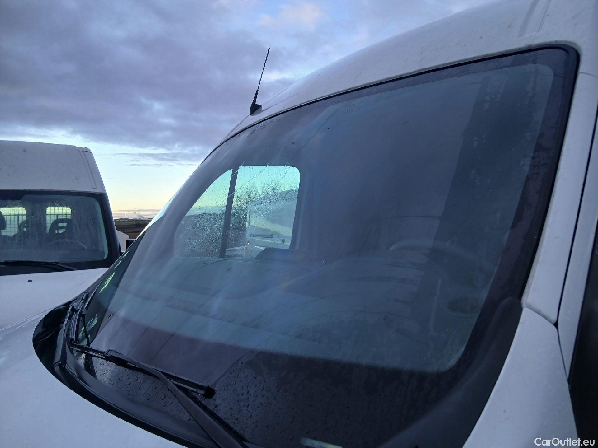  Nissan  NV400 NISSAN  / 2011 / 4P / furgón L2H2 3,5T 2.3dCi 99kW FWD Optima #36