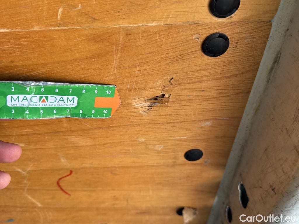  Ford  Transit FORD  VU 4p 6G furgón 350 96kW L3H2 Van Trend Delantera #21