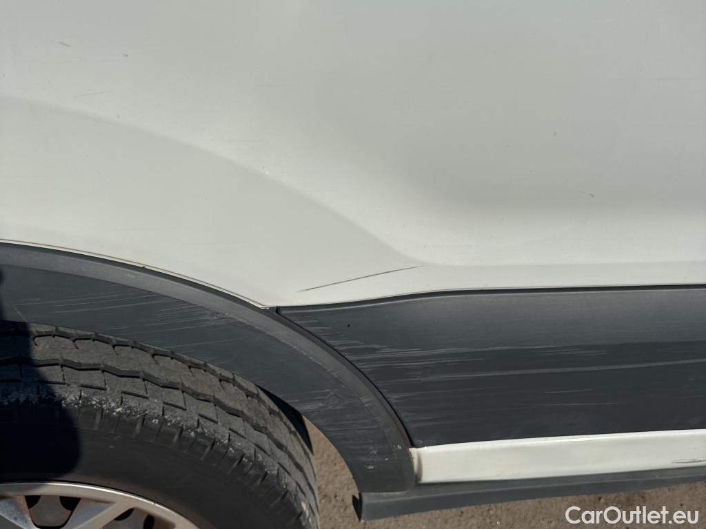  Ford  Transit FORD  VU 4p 6G furgón 350 96kW L3H2 Van Trend Delantera #68