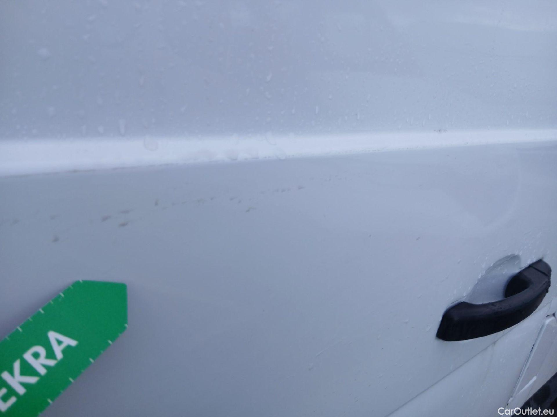  Nissan  NV400 NISSAN  / 2011 / 4P / furgón L2H2 3,5T 2.3dCi 99kW FWD Optima #68