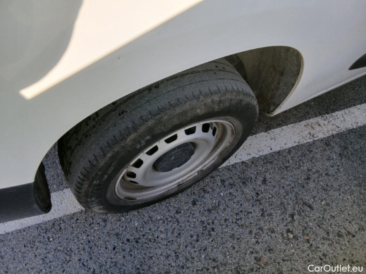  Opel  Combo  E Cargo Express 1.5 75CV MT5 E6dT #53