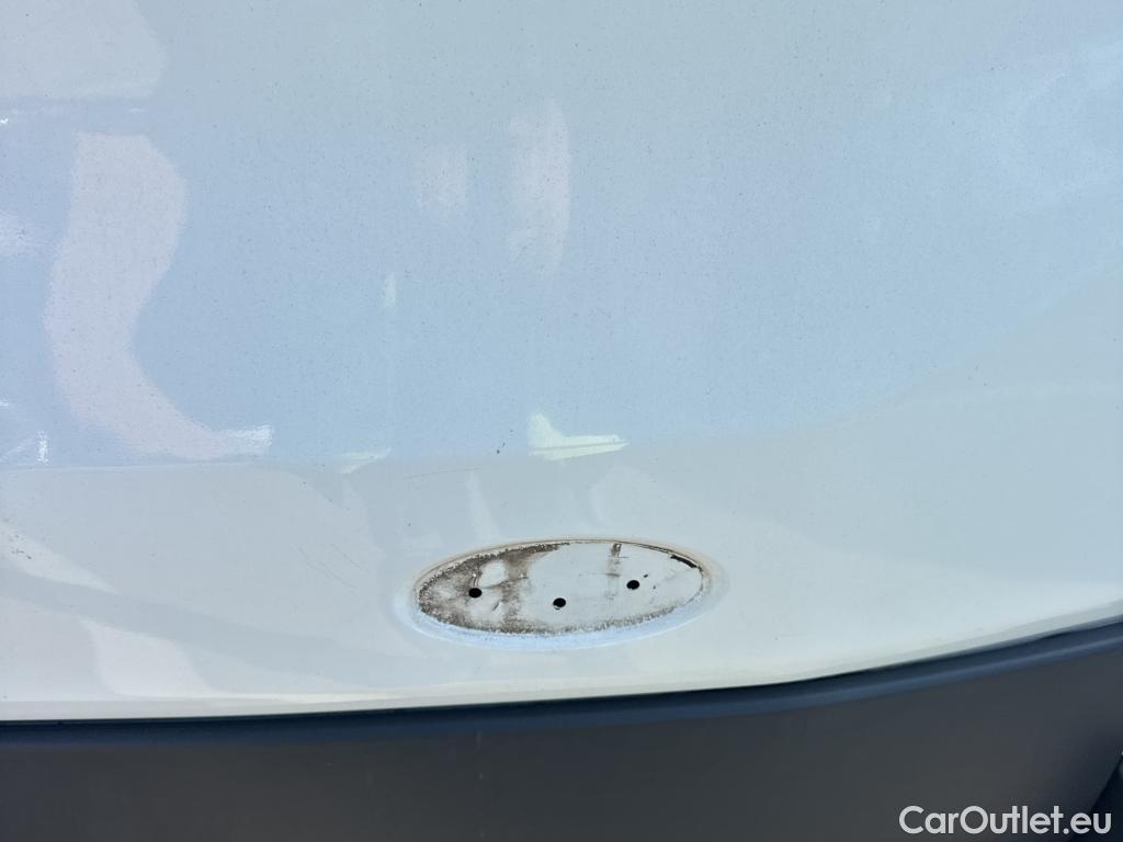  Ford  Transit FORD  VU 4p 6G furgón 350 96kW L3H2 Van Trend Delantera #64