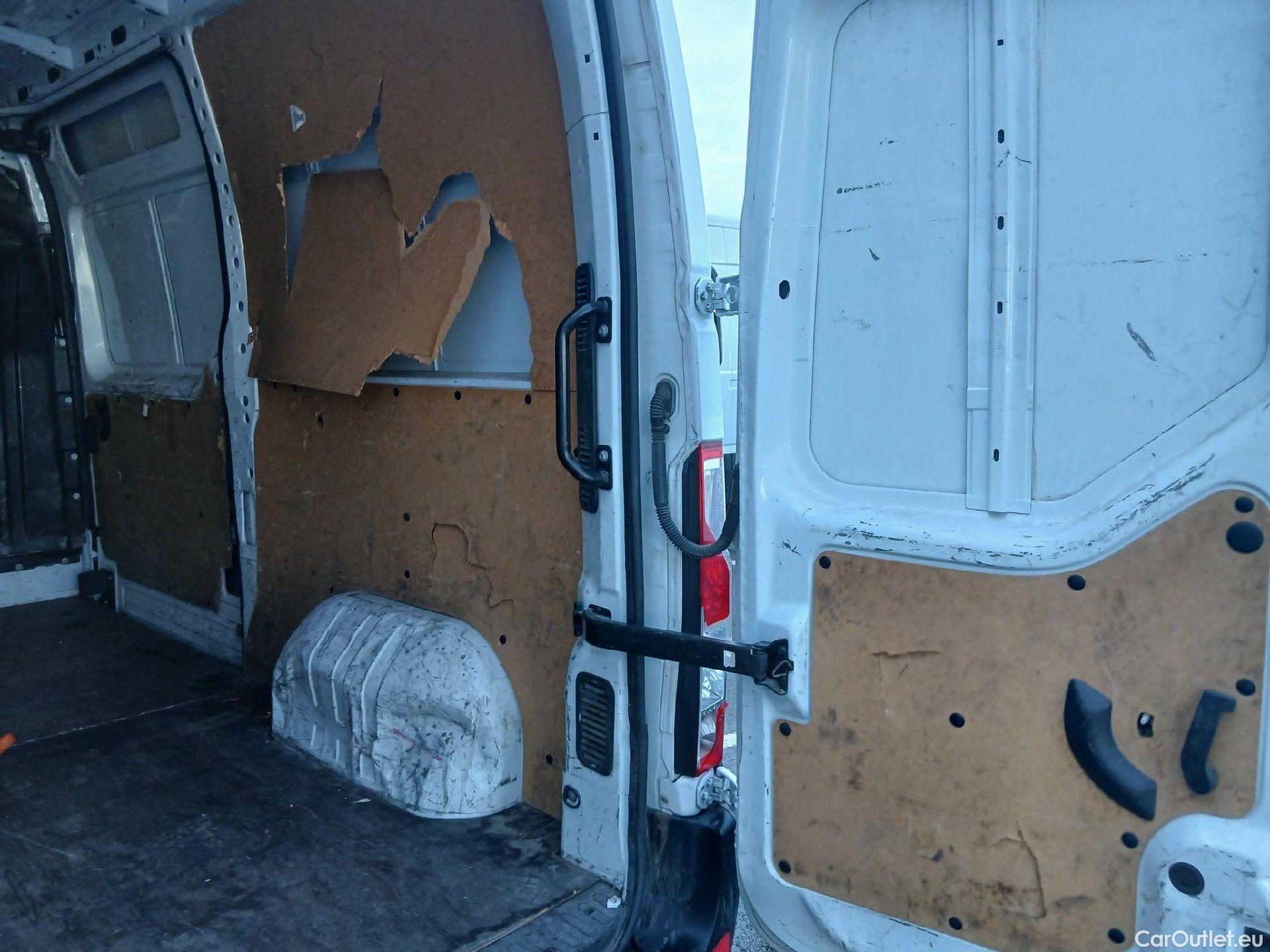  Nissan  NV400 NISSAN  / 2011 / 4P / furgón L2H2 3,5T 2.3dCi 99kW FWD Optima #11