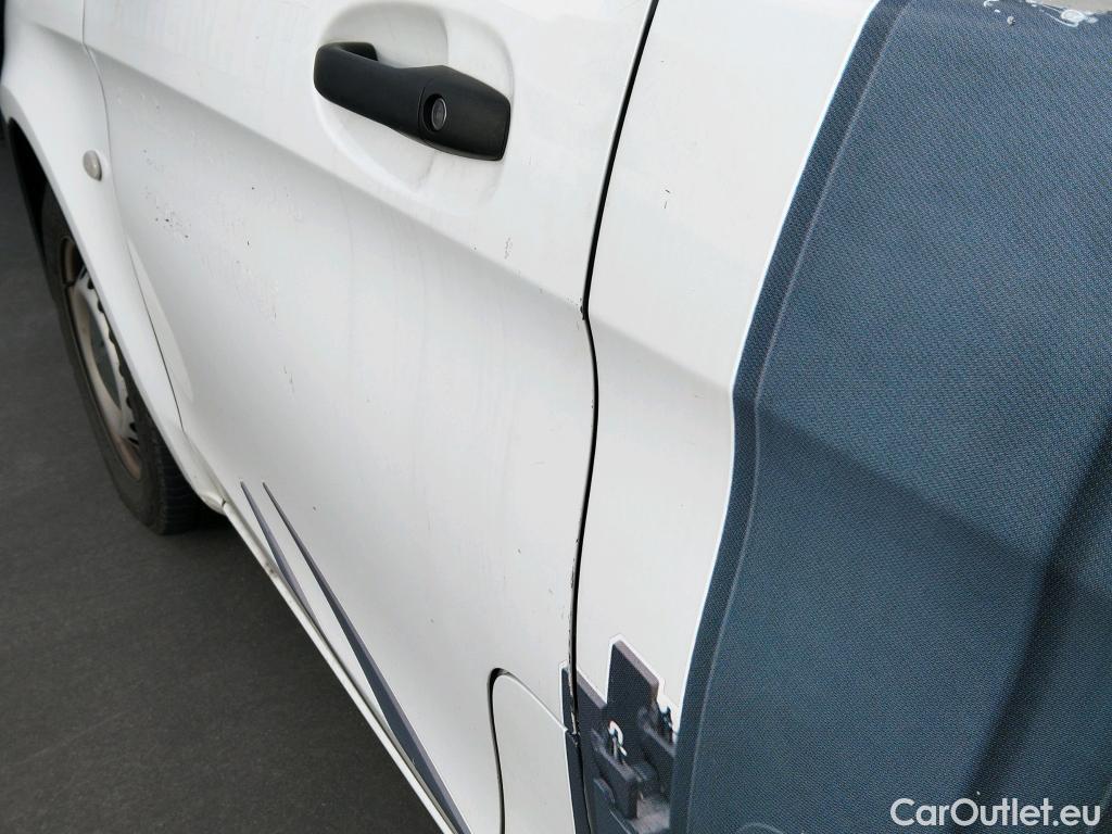  Mercedes  Vito MERCEDES-BENZ  / 2014 / 4P / furgón 111 CDI Larga #27