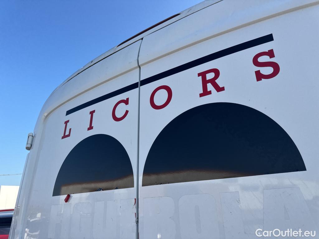  Ford  Transit FORD  VU 4p 6G furgón 350 96kW L3H2 Van Trend Delantera #31