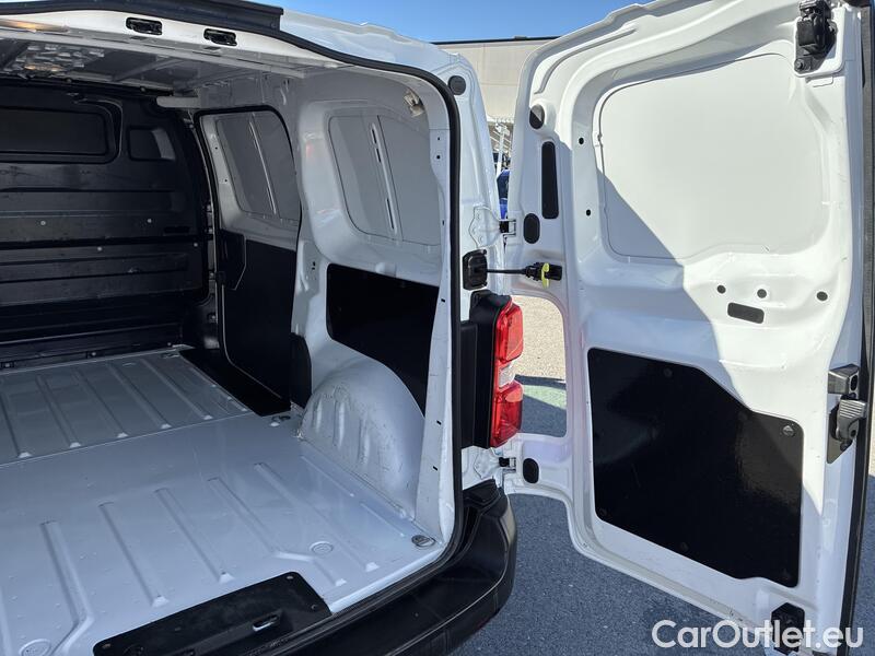  Opel  Vivaro OPEL  / 2019 / 4P / furgón 1.5 Diésel 74kW(100CV)M Std Exp #12