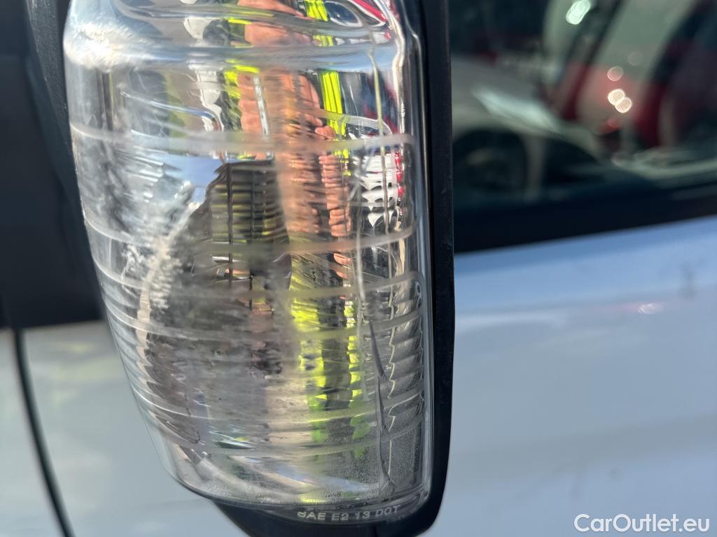  Ford  Transit FORD  VU 4p 6G furgón 350 96kW L3H2 Van Trend Delantera #67