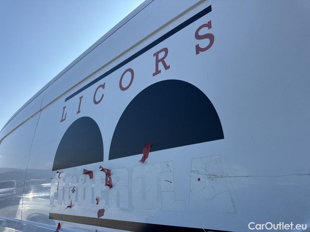  Ford  Transit FORD  VU 4p 6G furgón 350 96kW L3H2 Van Trend Delantera #32