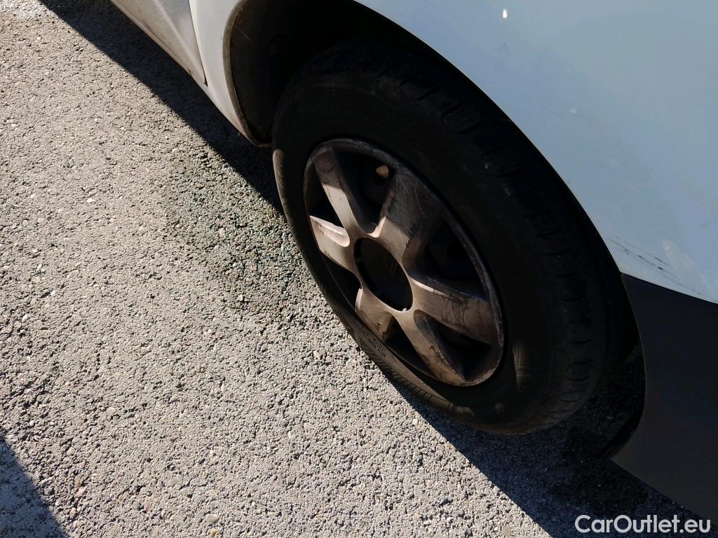  Nissan  NV200 NISSAN NV250 / 2019 / 4P / furgón 2pl 1.5dCi 70 kW (95CV) L1H1 COMFORT #35