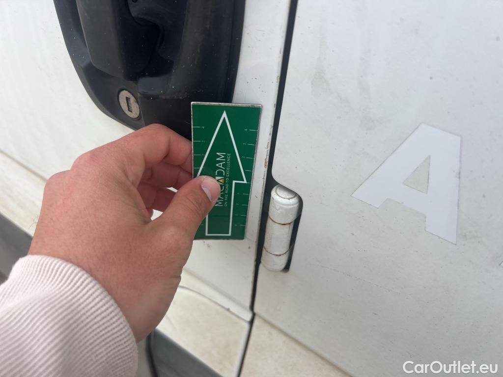  Iveco  Daily IVECO  / 2014 / 4P / chasis doble cabina 35C 14 D 3750 #34