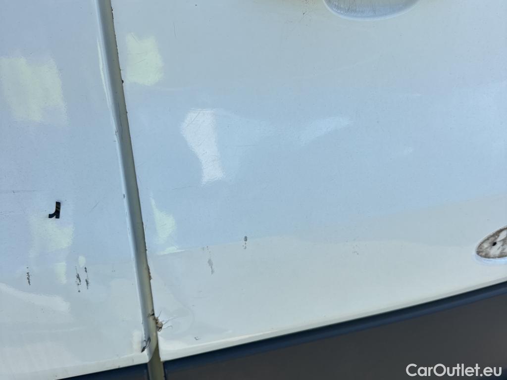  Ford  Transit FORD  VU 4p 6G furgón 350 96kW L3H2 Van Trend Delantera #18