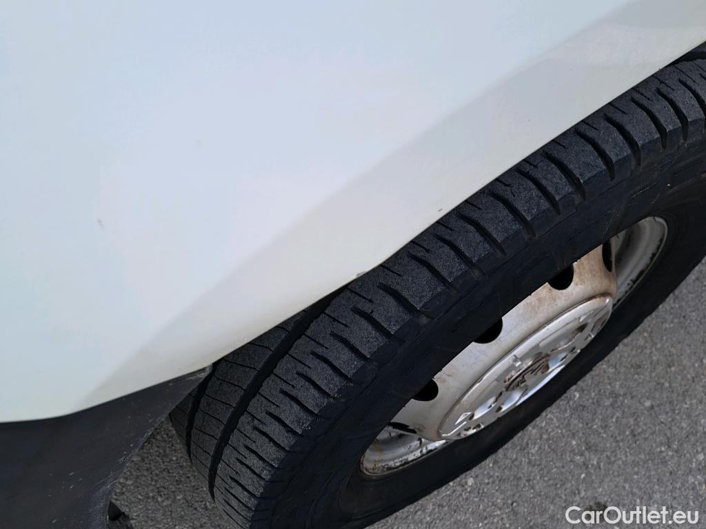  Peugeot  Boxer PEUGEOT  / 2014 / 4P / furgón 335 L2 H2 BHDI 103kW (140CV) S&S 6 V. M (CX) #23