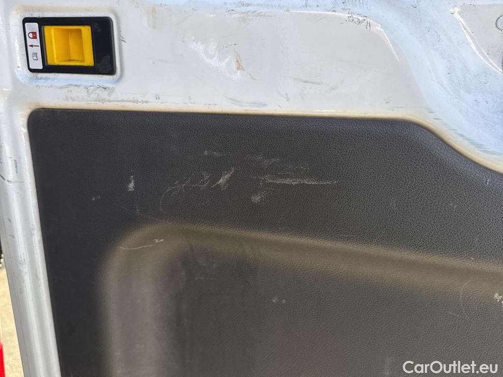  Ford  Transit FORD  VU 4p 6G furgón 350 96kW L3H2 Van Trend Delantera #54