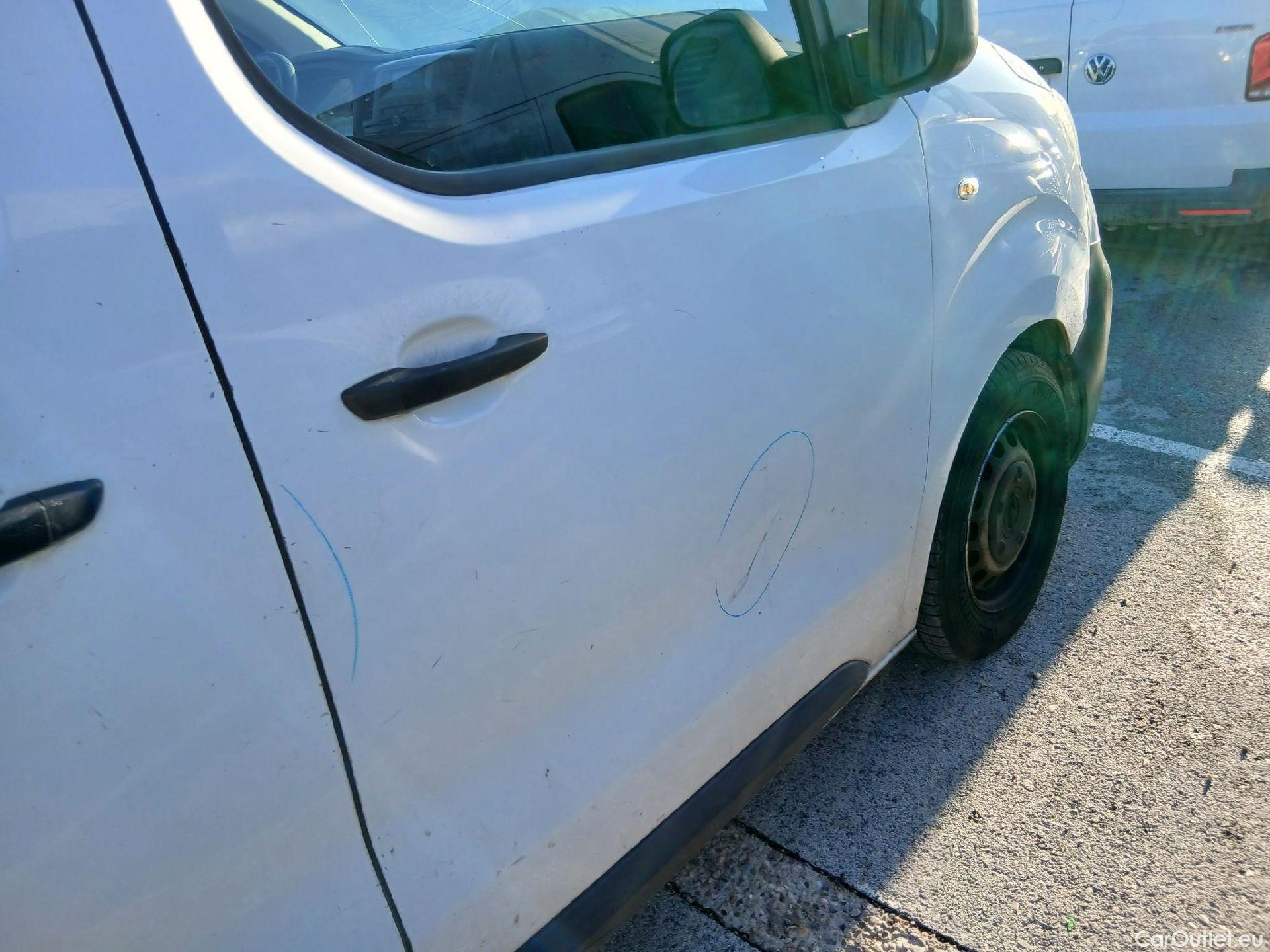  Opel  Vivaro OPEL  / 2019 / 4P / furgón 1.5 Diésel 74kW (100CV) M Std Express (CX) #51