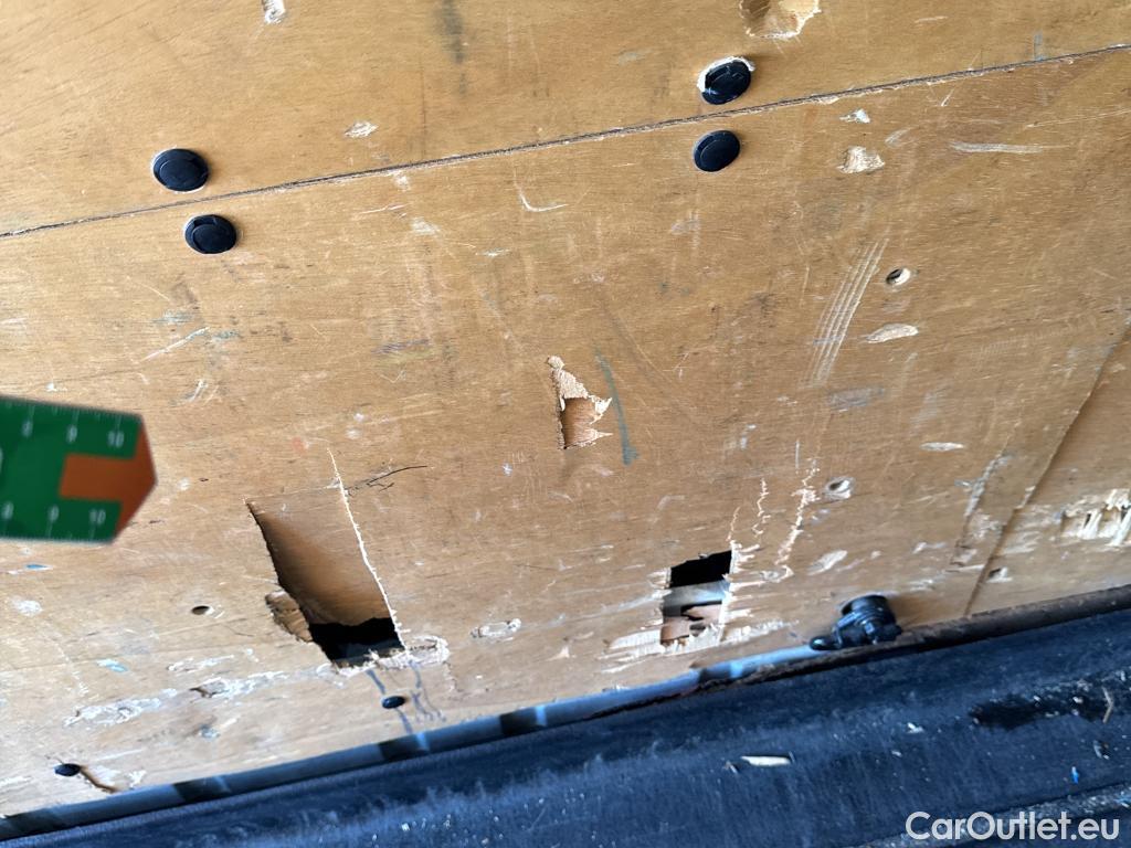  Ford  Transit FORD  VU 4p 6G furgón 350 96kW L3H2 Van Trend Delantera #13