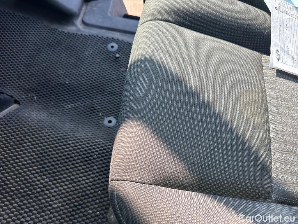  Ford  Transit FORD  VU 4p 6G furgón 350 96kW L3H2 Van Trend Delantera #48