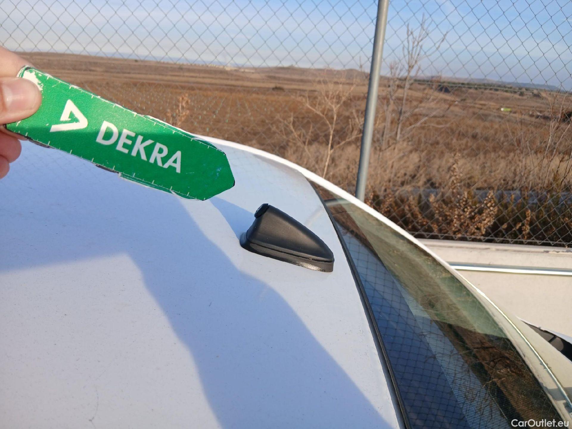  Opel  Vivaro OPEL  / 2019 / 4P / furgón 1.5 Diésel 74kW(100CV)M Std Exp #38