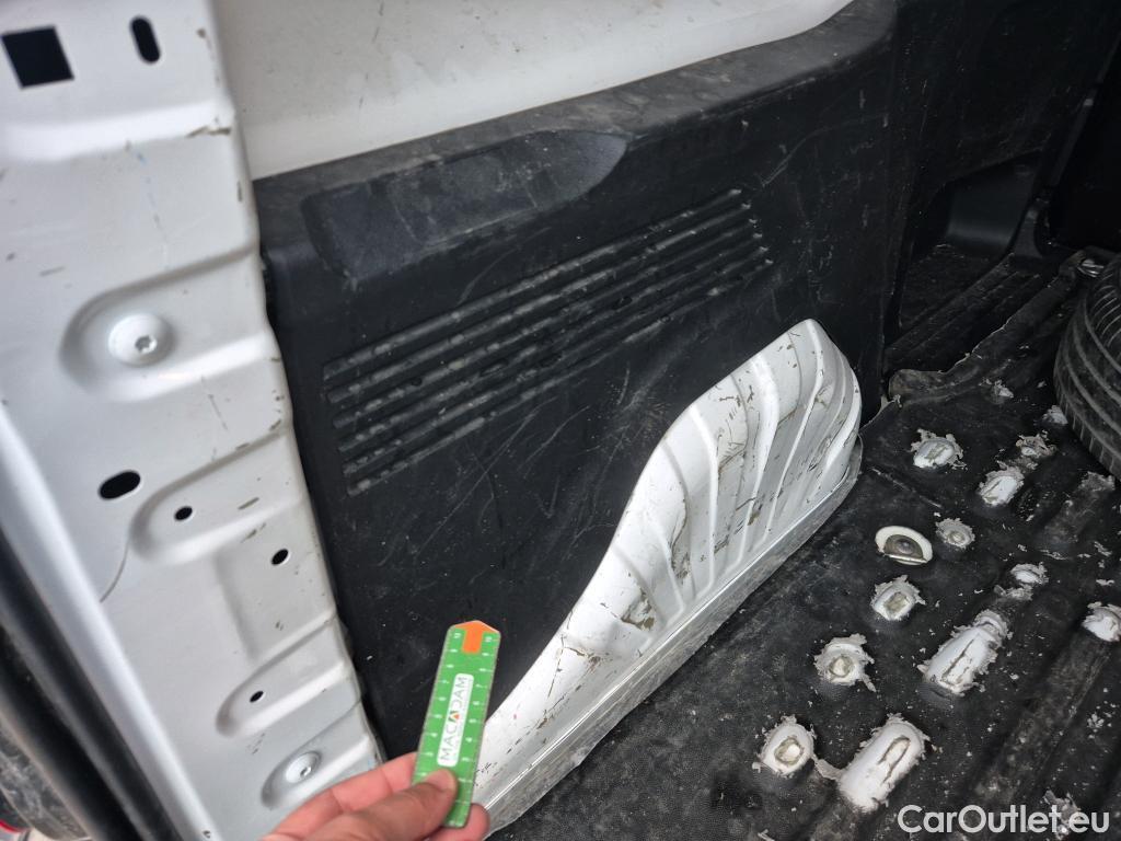  Peugeot  Partner PEUGEOT  / 2018 / 4P / furgón derivado de turismo Premium Standard 600kg BlueHDi 73kW (AC) #27