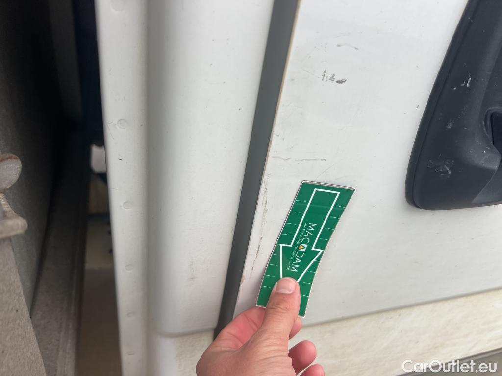  Iveco  Daily IVECO  / 2014 / 4P / chasis doble cabina 35C 14 D 3750 #30