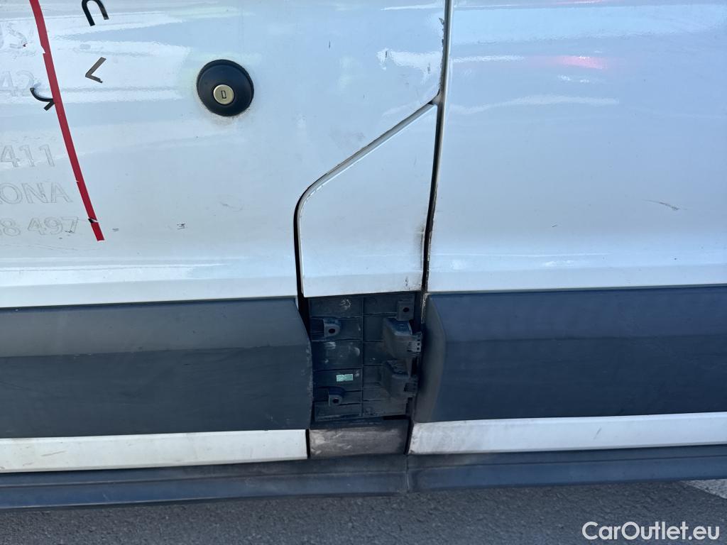  Ford  Transit FORD  VU 4p 6G furgón 350 96kW L3H2 Van Trend Delantera #60