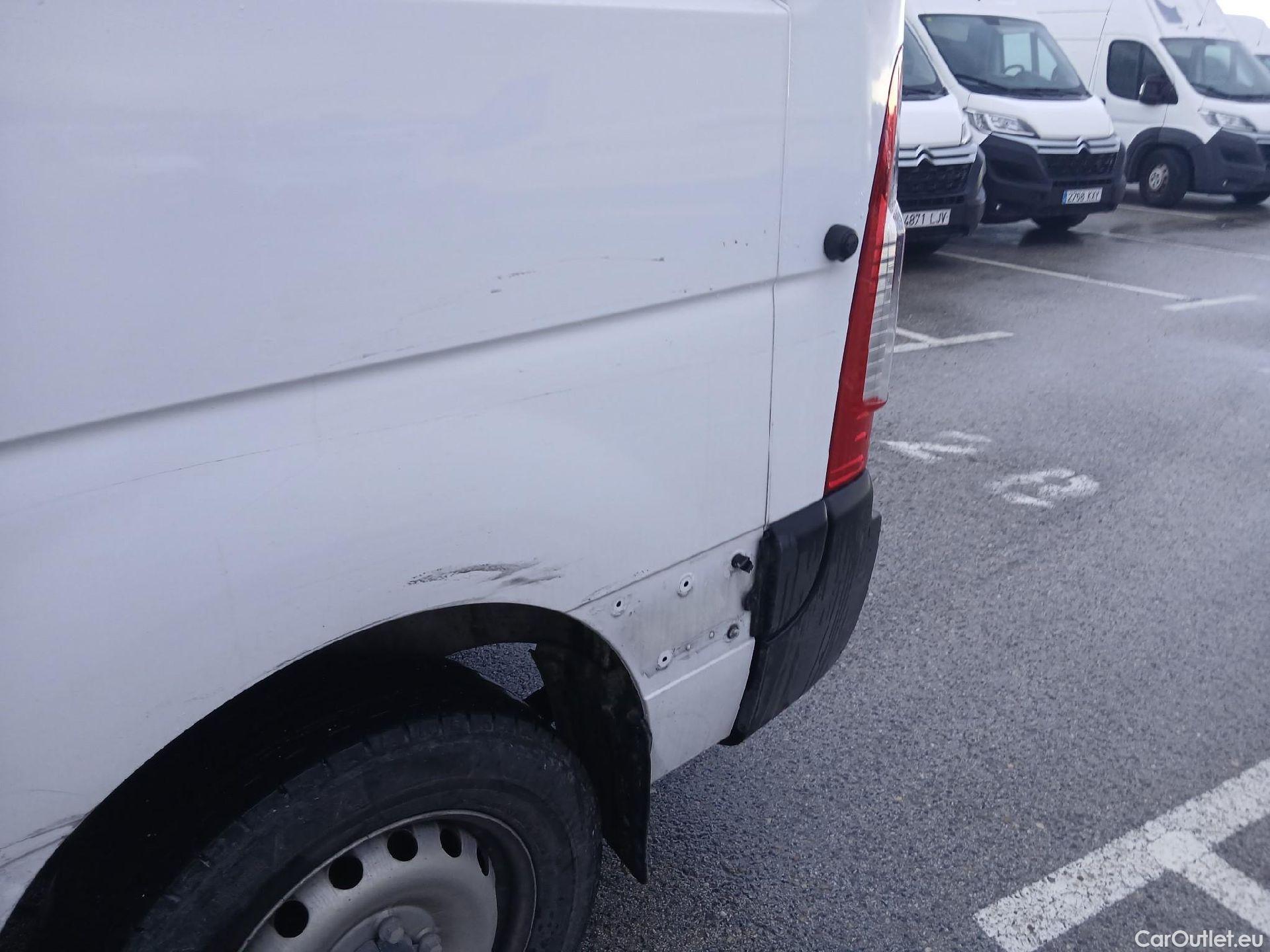  Nissan  NV400 NISSAN  / 2011 / 4P / furgón L2H2 3,5T 2.3dCi 99kW FWD Optima #45