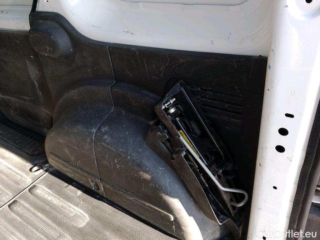  Nissan  NV200 NISSAN NV250 / 2019 / 4P / furgón 2pl 1.5dCi 70 kW (95CV) L1H1 COMFORT #16