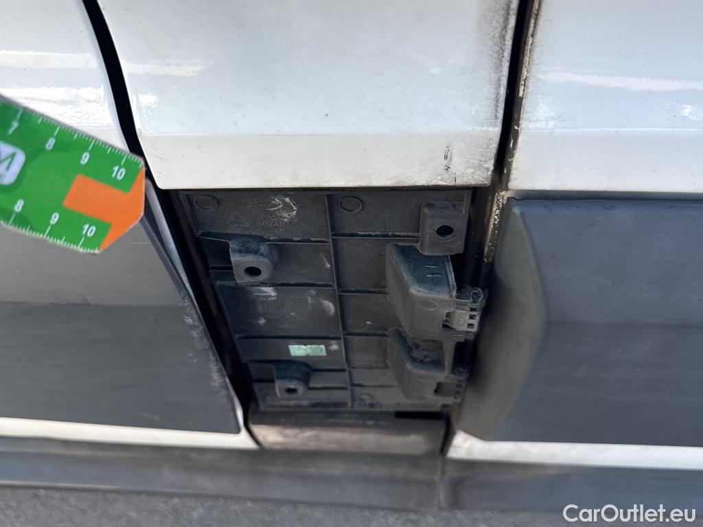  Ford  Transit FORD  VU 4p 6G furgón 350 96kW L3H2 Van Trend Delantera #61