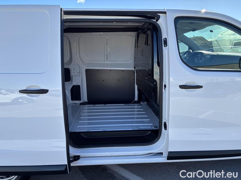  Opel  Vivaro OPEL  / 2019 / 4P / furgón 1.5 Diésel 74kW(100CV)M Std Exp #5