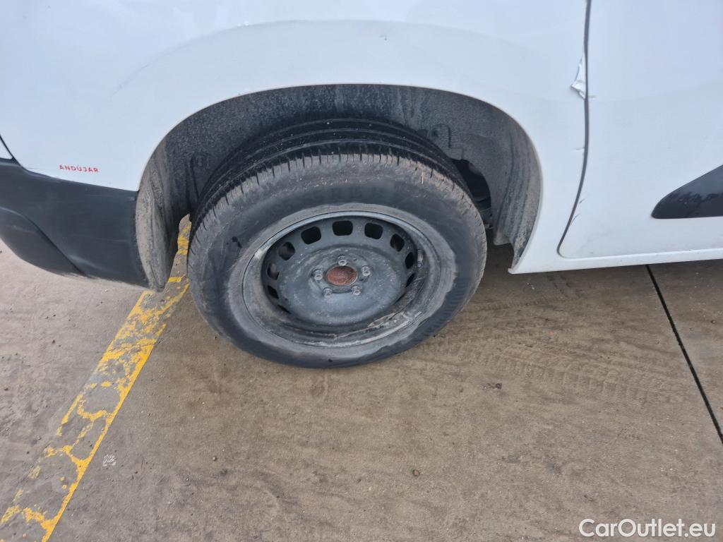  Peugeot  Partner PEUGEOT  / 2018 / 4P / furgón derivado de turismo Premium Standard 600kg BlueHDi 73kW (AC) #30