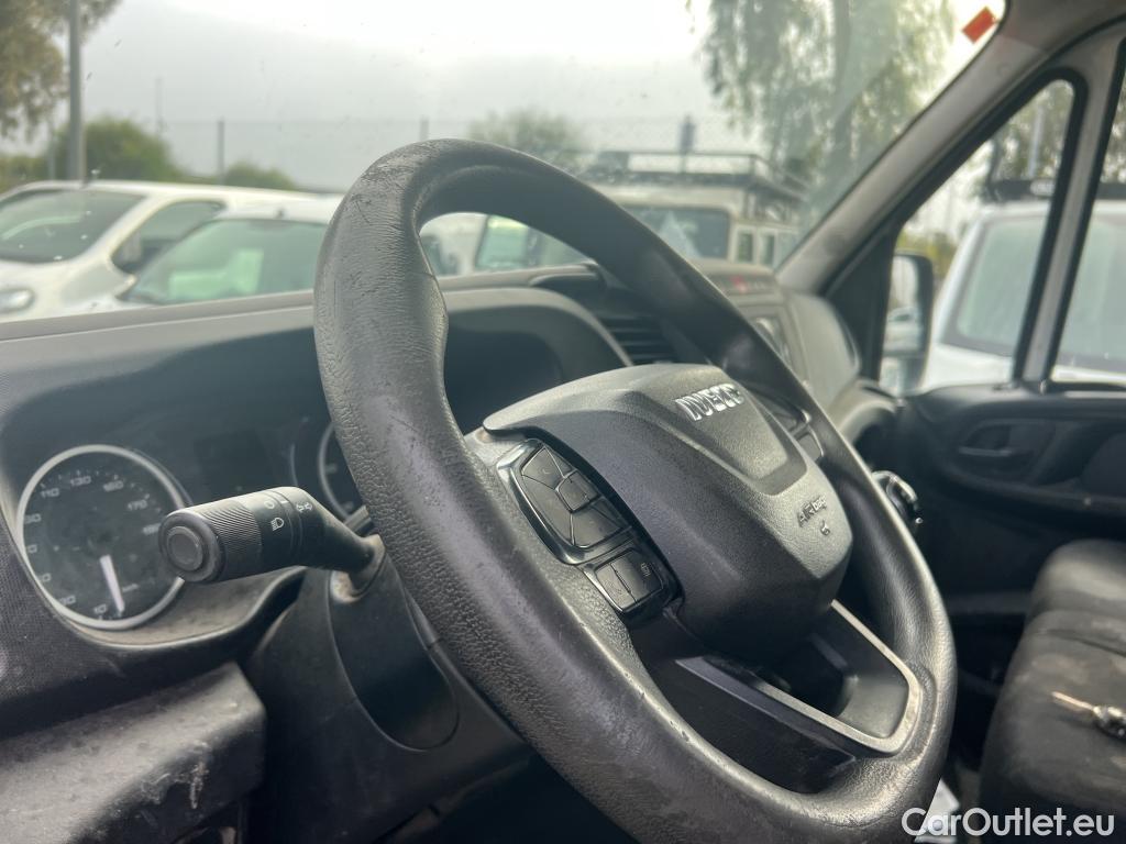  Iveco  Daily IVECO  / 2014 / 4P / chasis doble cabina 35C 14 D 3750 #46