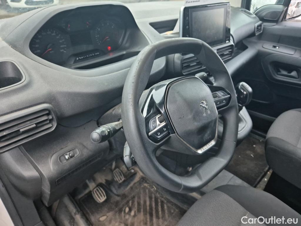  Peugeot  Partner PEUGEOT  / 2018 / 4P / furgón derivado de turismo Premium Standard 600kg BlueHDi 73kW (AC) #28