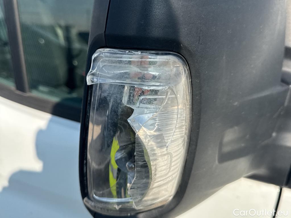  Ford  Transit FORD  VU 4p 6G furgón 350 96kW L3H2 Van Trend Delantera #70