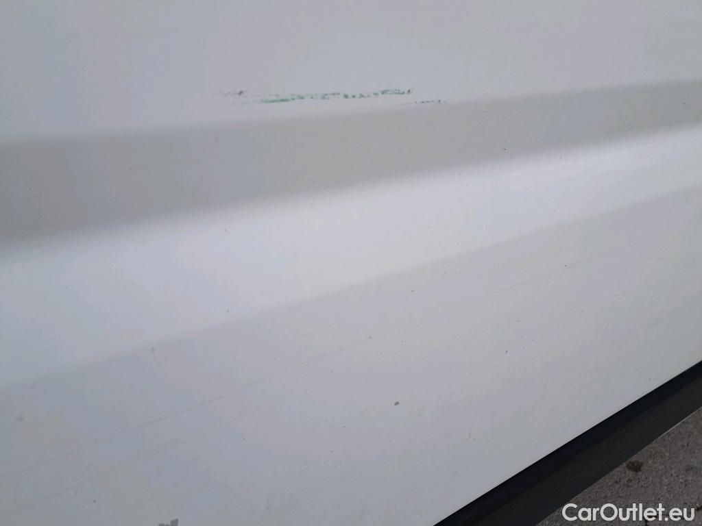  Peugeot  Boxer PEUGEOT  / 2014 / 4P / furgón 335 L2 H2 BHDI 103kW (140CV) S&S 6 V. M (CX) #17