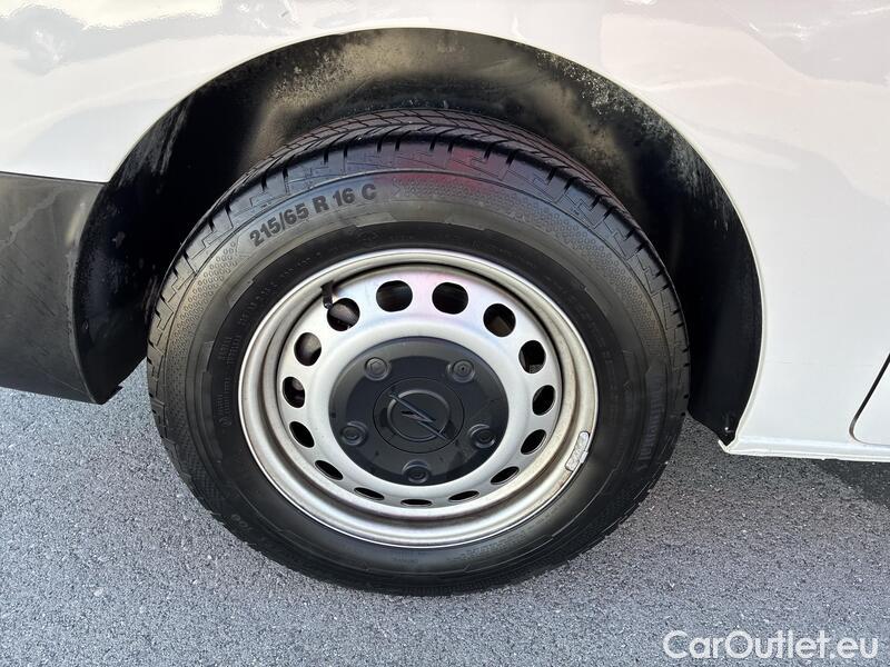  Opel  Vivaro OPEL  / 2019 / 4P / furgón 1.5 Diésel 74kW(100CV)M Std Exp #2