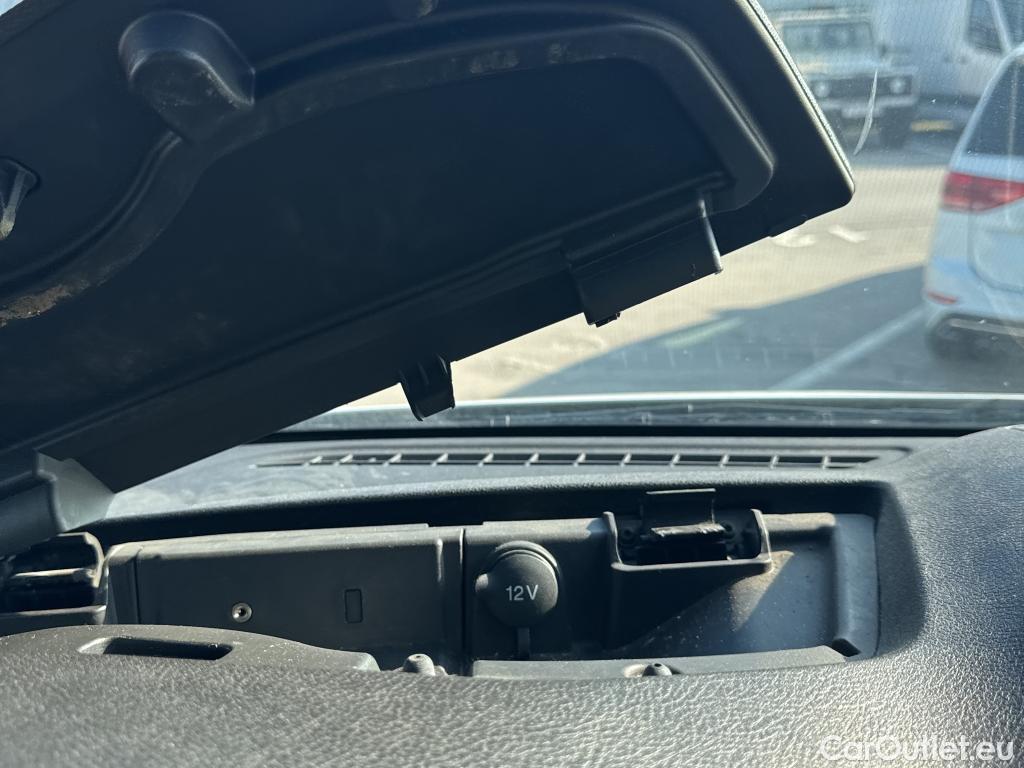  Ford  Transit FORD  VU 4p 6G furgón 350 96kW L3H2 Van Trend Delantera #63