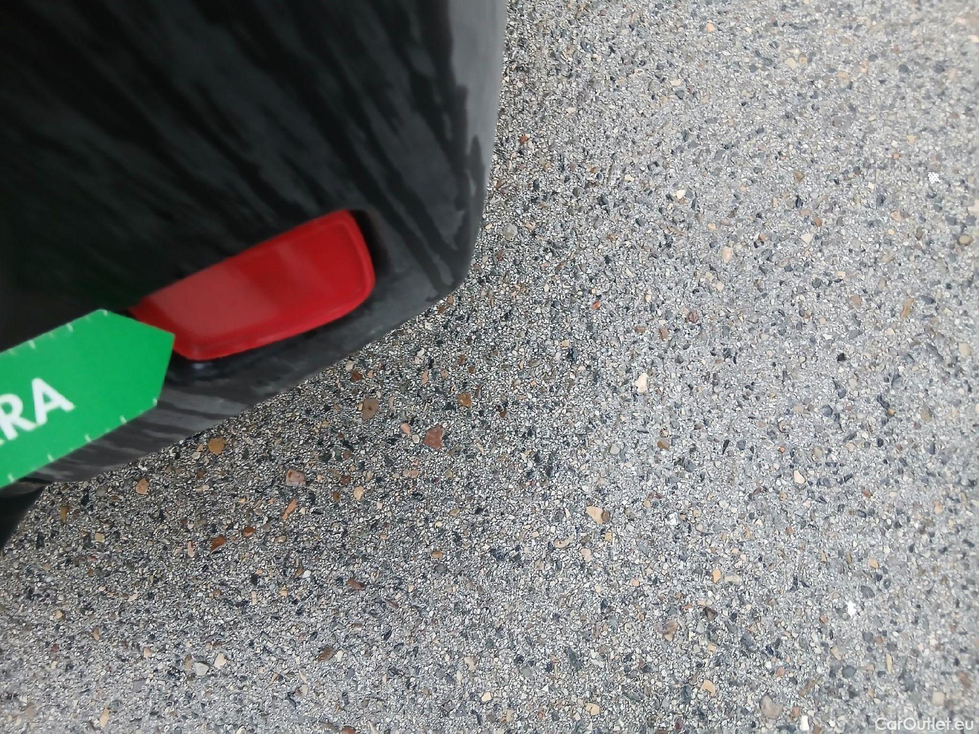  Nissan  NV400 NISSAN  / 2011 / 4P / furgón L2H2 3,5T 2.3dCi 99kW FWD Optima #61