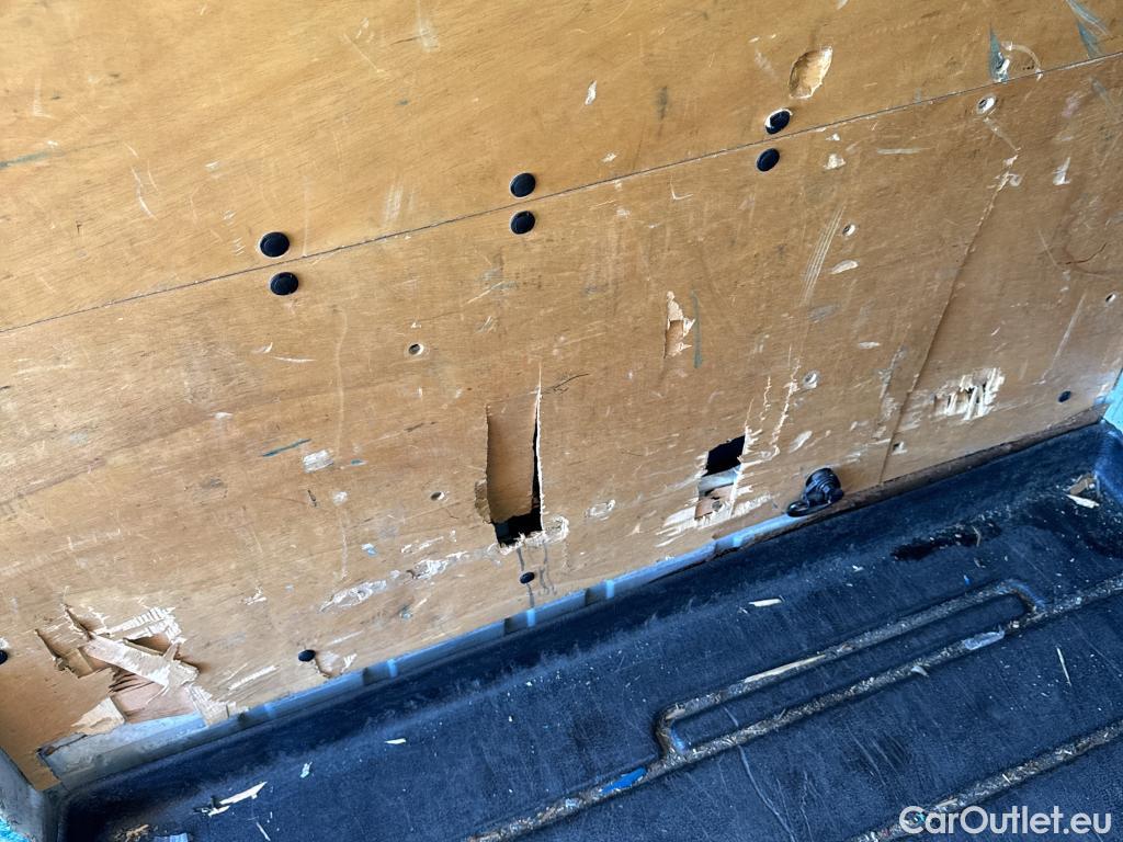  Ford  Transit FORD  VU 4p 6G furgón 350 96kW L3H2 Van Trend Delantera #12