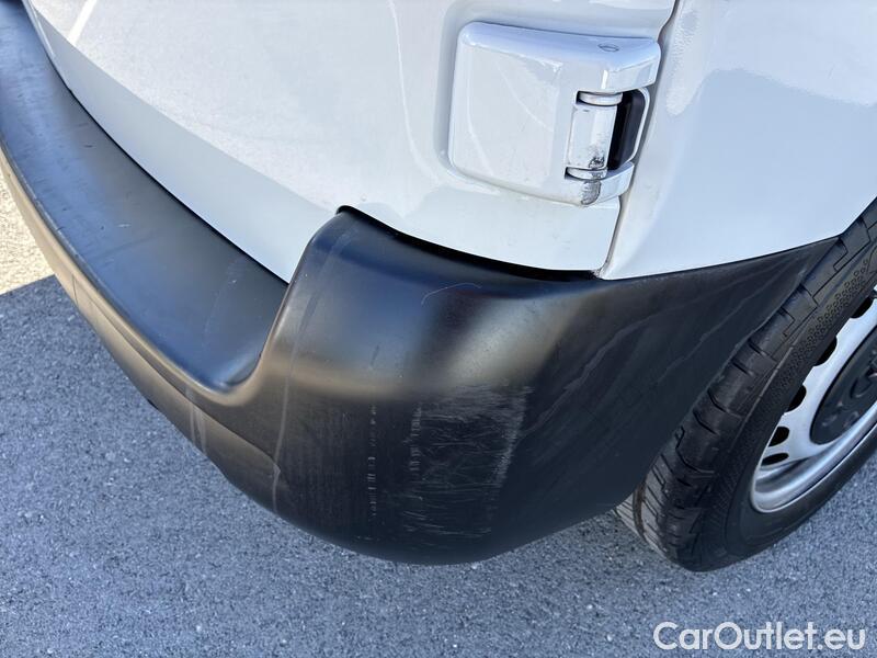  Opel  Vivaro OPEL  / 2019 / 4P / furgón 1.5 Diésel 74kW(100CV)M Std Exp #7