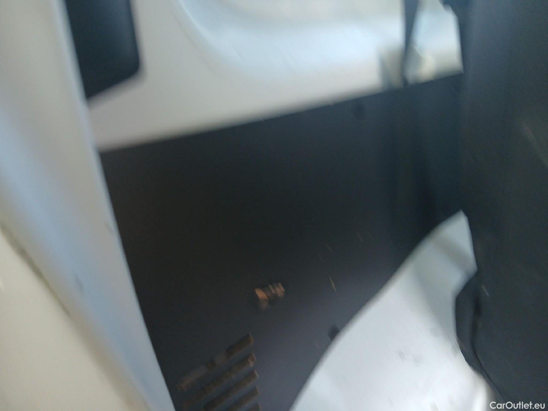  Peugeot  Expert PEUGEOT  / 2016 / 4P / combi Combi BlueHDi 145 S&S Standard #41