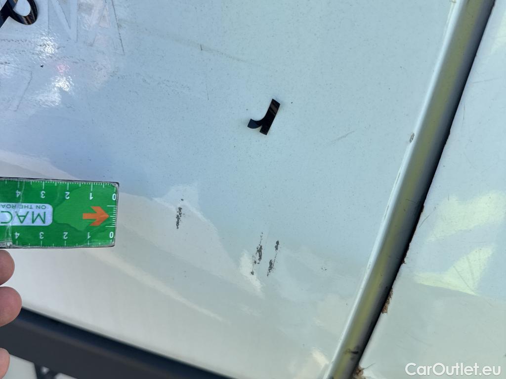  Ford  Transit FORD  VU 4p 6G furgón 350 96kW L3H2 Van Trend Delantera #17