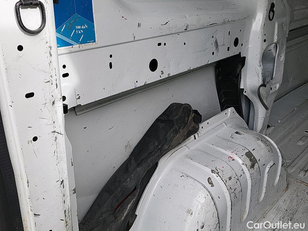  Renault  Trafic RENAULT  / 2019 / 4P / furgón Furgón 27 L1H1 Energy BluedCi 88 kW (AC) #3