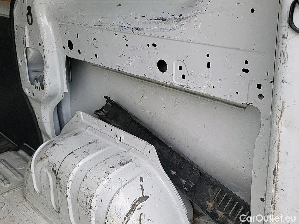  Renault  Trafic RENAULT  / 2019 / 4P / furgón Furgón 27 L1H1 Energy BluedCi 88 kW (AC) #5