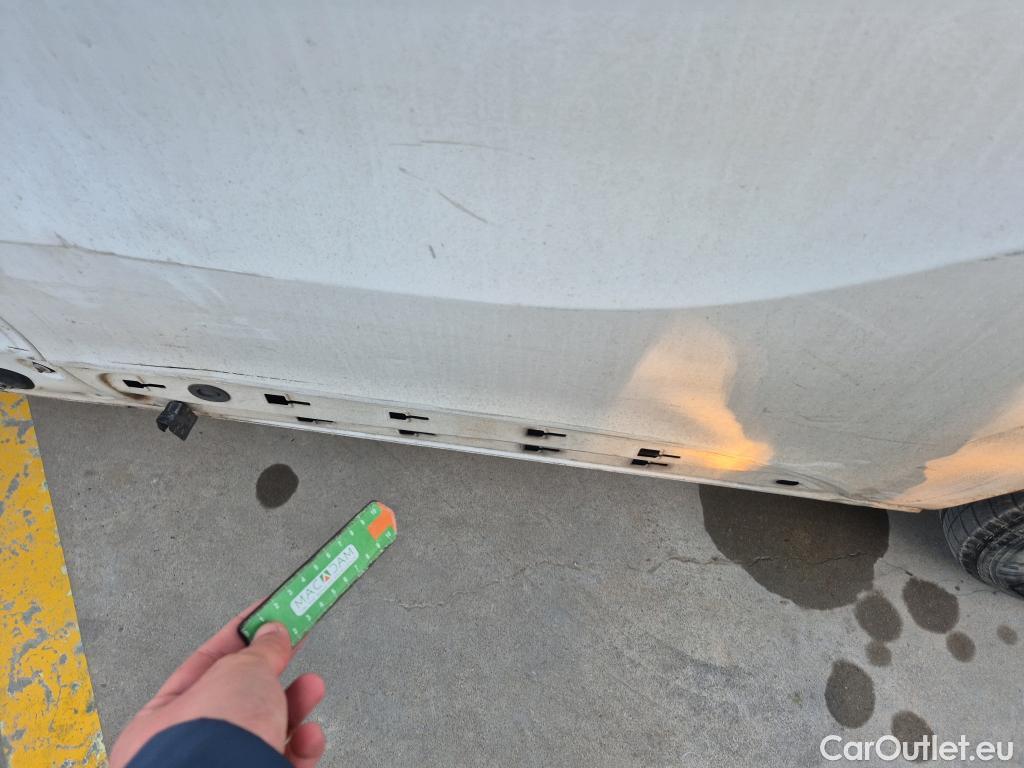  Renault  Trafic RENAULT  / 2019 / 4P / furgón Furgón 27 L1H1 Energy BluedCi 88 kW #38