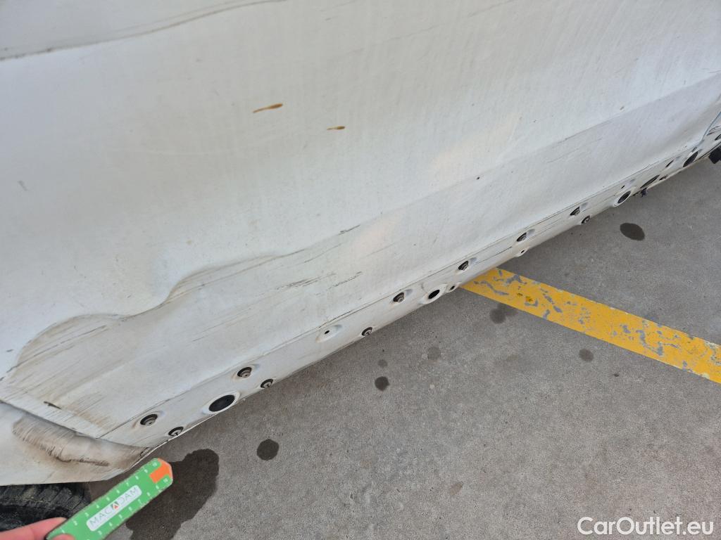  Renault  Trafic RENAULT  / 2019 / 4P / furgón Furgón 27 L1H1 Energy BluedCi 88 kW #29